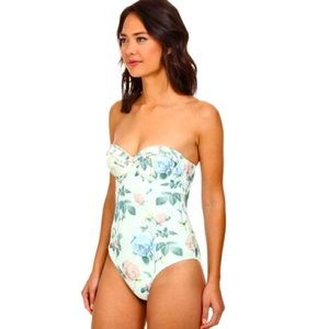 Swimsuit Ted Baker London one piece in annrr distinguishing rose🥀